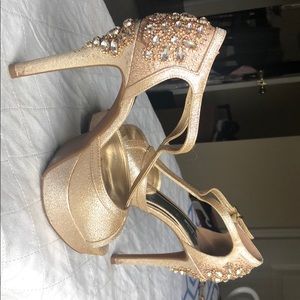 Gianni Bini Platinum Collection Heels, 7.